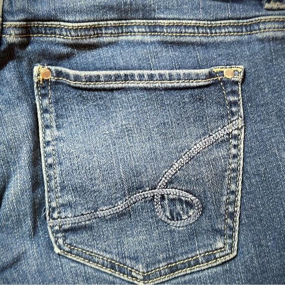 WHITE HOUSE BLACK MARKET - Women’s DENIM Jeans Sz 2R Boot - BLUE - Picture 3 of 10